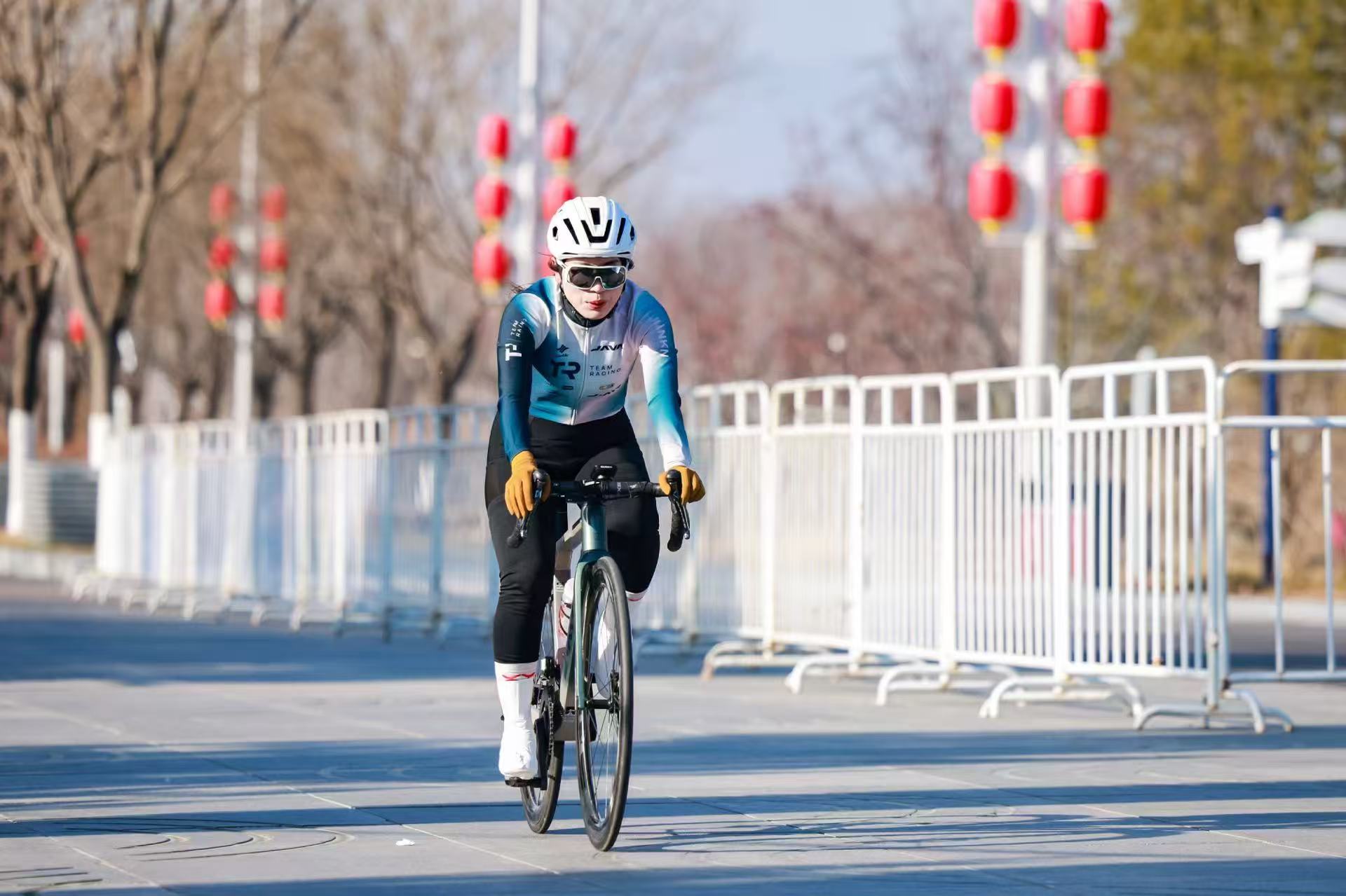 谁说冬天只能封车？看他们如何燃动冬日！